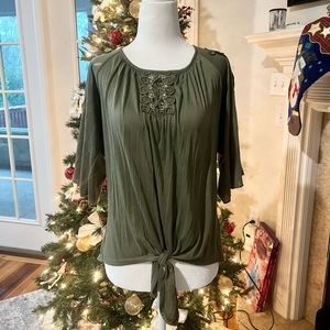 Green New York Laundry with 3/4 Length Sleeves with Embroidery - Size: Large